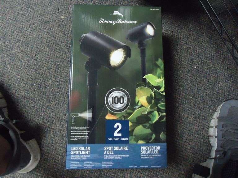 NEW! TOMMY BAHAMA 2-PACK OF LED SOLAR SPOTLIGHTS