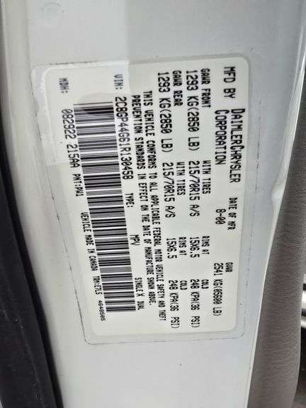 2001 CHRYSLER TOWN AN COUNTRY VIN# 2C8GP44G61R130458 HAS KEY HAS TITLE RUNS AN DRIVES