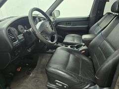 2002 NISSAN PATHFINDER VIN# JN8DR09X92W656337 HAS KEY HAS TITLE RUNS AN DRIVES