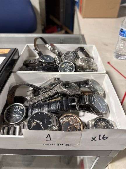 LOT OF ASSORTED HIGH END FOSSIL WATCHES