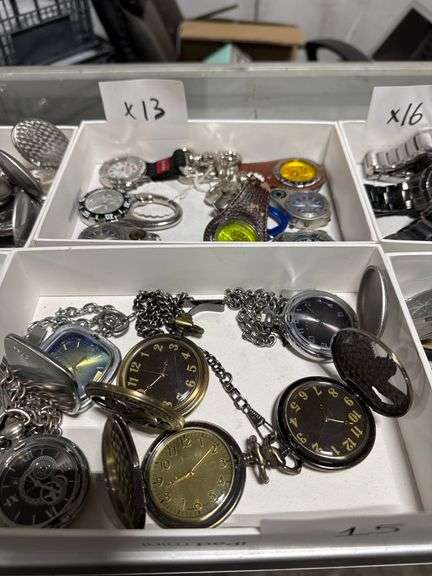 LOT OF ASSORTED RELIC, NEVADA, AND FOSSIL KEYCHAIN WATCHES