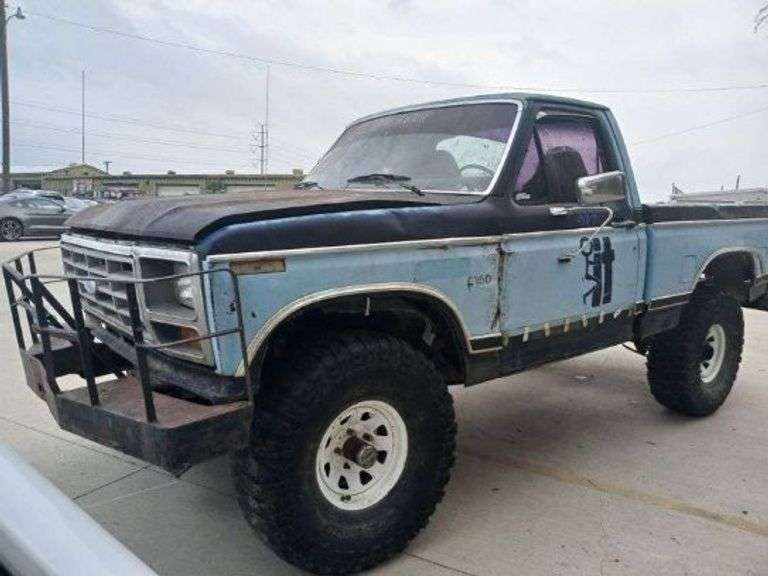 1983 FORD F150 VIN# HAS KEY BILL OF SALE HAS DANA REAR END GREAT