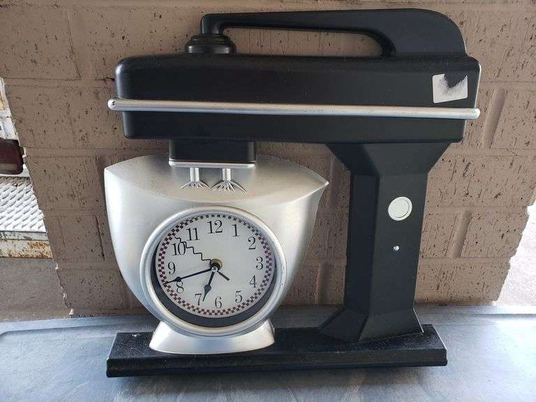 WALL CLOCK DECOR