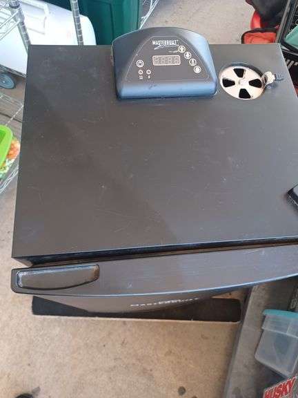 Masterbuilt Electric Smoker