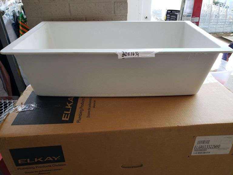 ELKAY NEW 30X16 UNDERMOUNT FARMHOUSE SINK