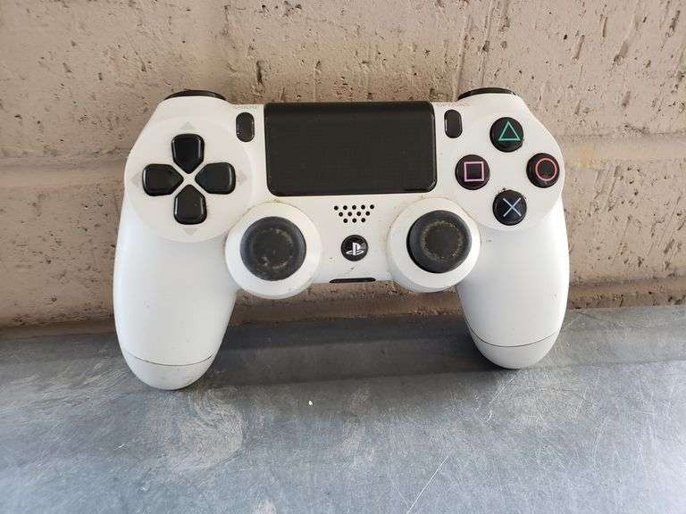 PLAYSTATION CONTROLLER