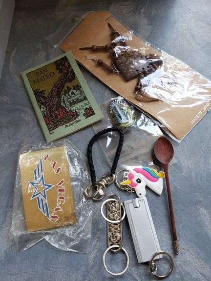 LOT OF MISC ITEMS LAS VEGAS BUCKLE