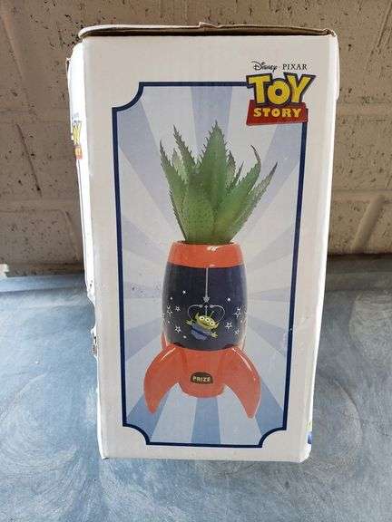 TOY STORY ALIEN CLAW MACHINE PLANTER