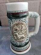 HAND PAINTED STRIKE A POSE/ENGLISH SETTLER MINI STEIN