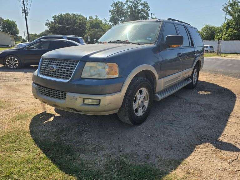 2005 FORD EXPEDITION VIN# 1FMFU17585LA11495 HAS KEY HAS TITLE RUNS AN DRIVES