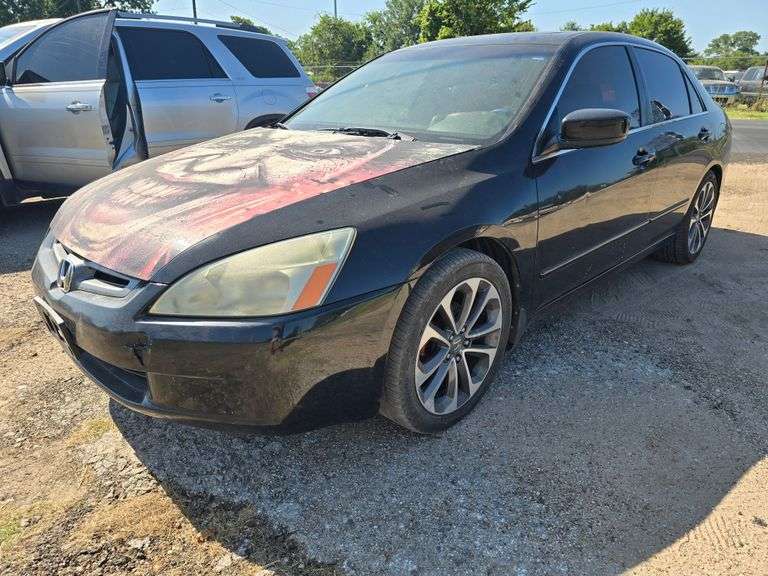 2005 HONDA ACCORD VIN# 1HGCM56805A059838 HAS KEY HAS TITLE RUNS AN DRIVES HAS COLD AC AT TIME OF PICTURES