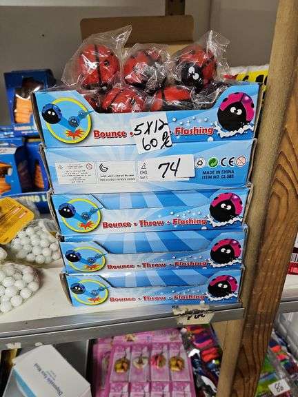 FLASHING LADYBUG BALLS FLOAT ON WATER, FLASHING LIGHT