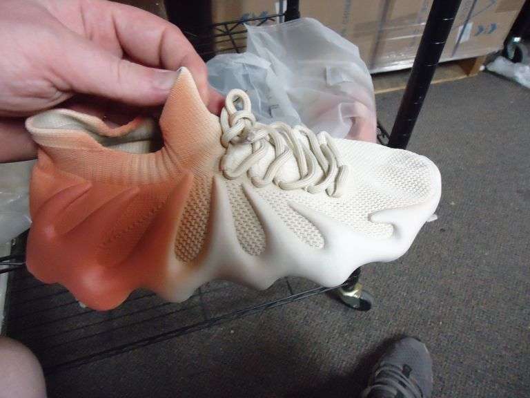 NEW! YEEZY-LIKE SNEAKERS