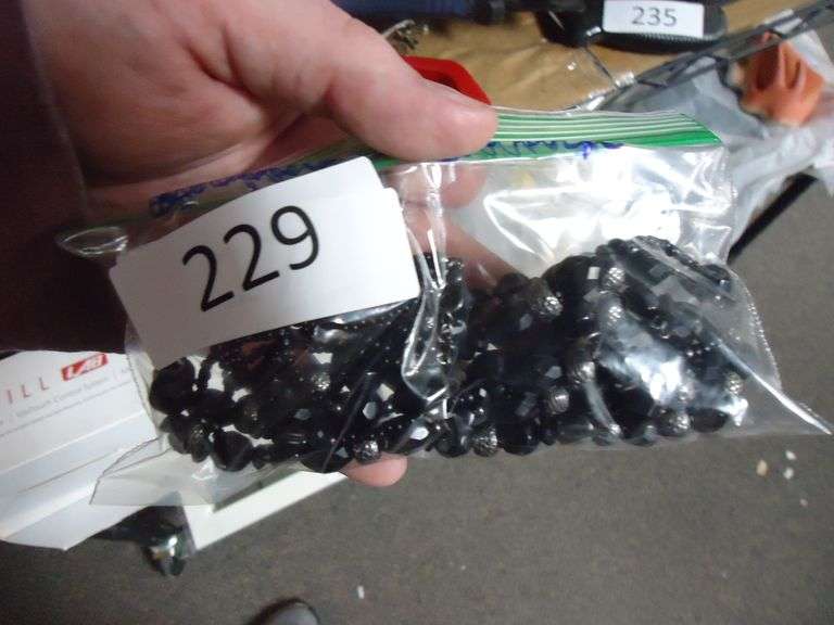 NECKLACE AND EARRINGS