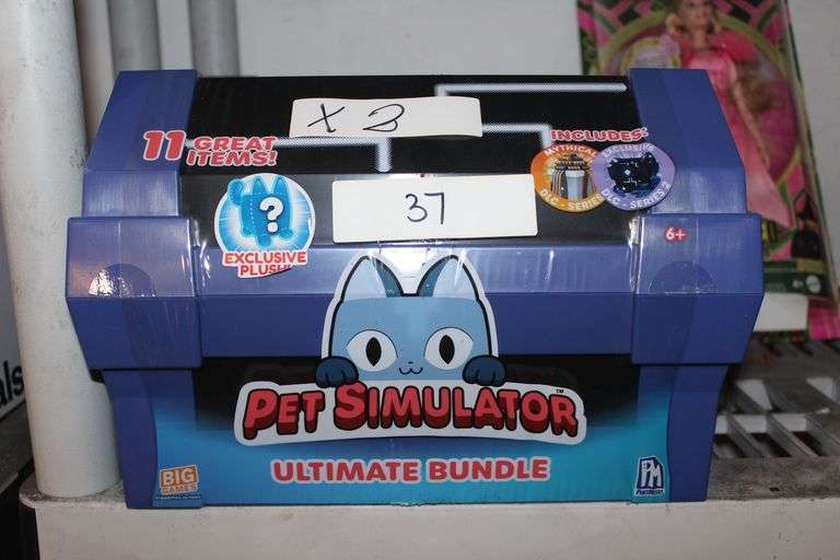 BIG GAMES PET SIMULATOR ULTIMATE BUNDLE WITH 11 ITEMS AND MYSTERY PLUSH INCLD.