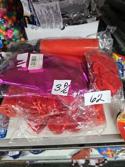 VALENTINE THEMED ALUMINUM FOIL BALLOONS AND STRING SETS, EACH SET INCLUDES HAND AIR PUMP