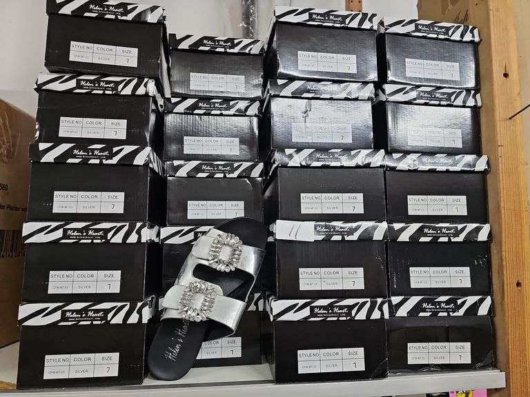 HELENS HEART BLACK/SILVER COLOR WOMEN'S SIZE 7 SANDALS STYLE CFW-MT-03 NEW IN BOX