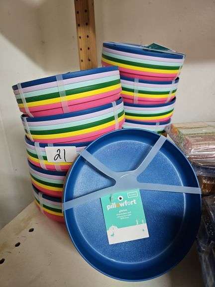 PILLOWFORT 6 COUNT PLATES, BPA FREE, MULTI-COLOR MICROWAVE SAFE APROX DIA 7"