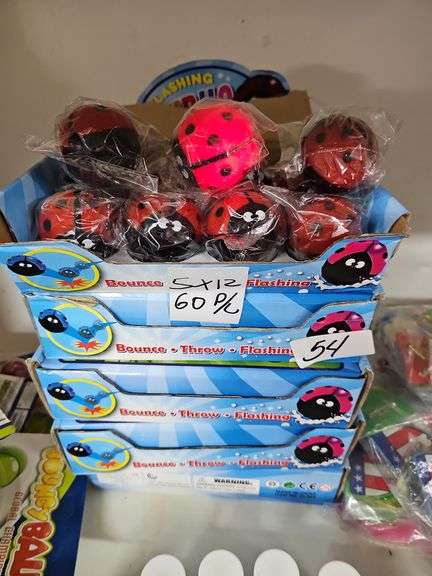 FLASHING LADYBUG BALLS FLOAT ON WATER, FLASHING LIGHT