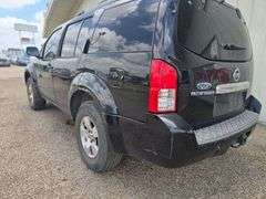 2011 NISSAN PATHFINDER HAS KEY HAS TITLE RUNS&DRIVES REPOSSESSION