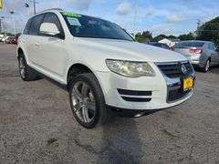 2010 VW TOUAREG DIESEL HAS KEY HAS TITLE RUNS&DRIVES (TRADE IN)