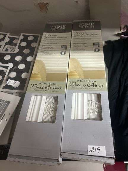 HOME DECORATORS COLLECTION 2.5" PREMIUM FAUX WOOD BLINDS 23" x 64"  WHITE COLOR, CAN BE CUSTOM CUT, 379-537