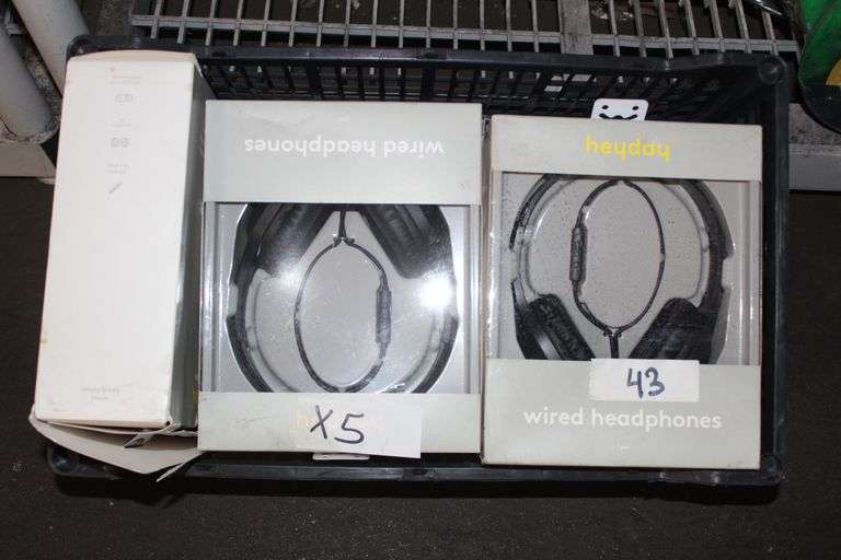 Brand new Heyday Wired Headphones