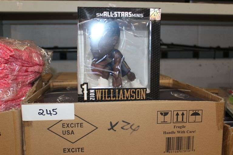 Brand new smALL-STARS Minis Zion Williamson Pelican 6in figure