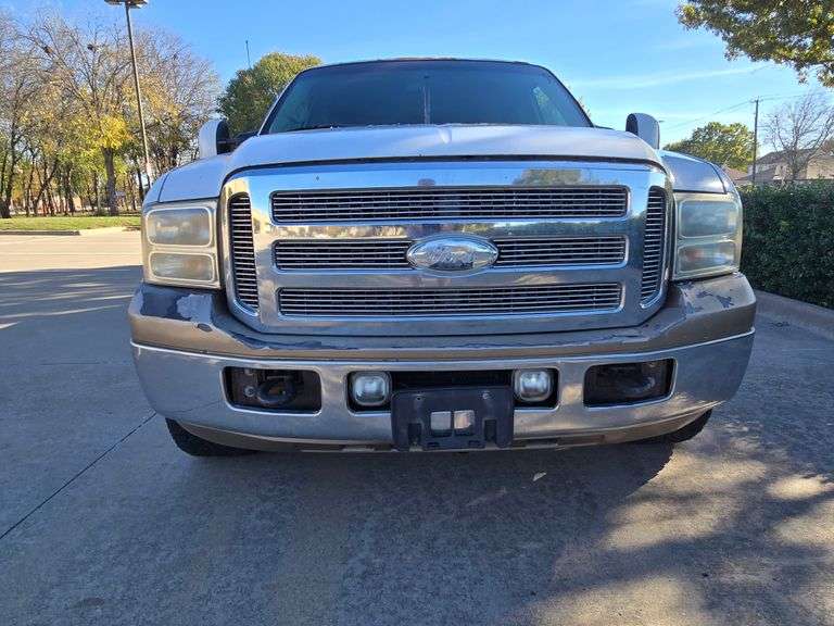 2001 FORD EXCURSION HAS KEY HAS TITLE RUNS&DRIVES
