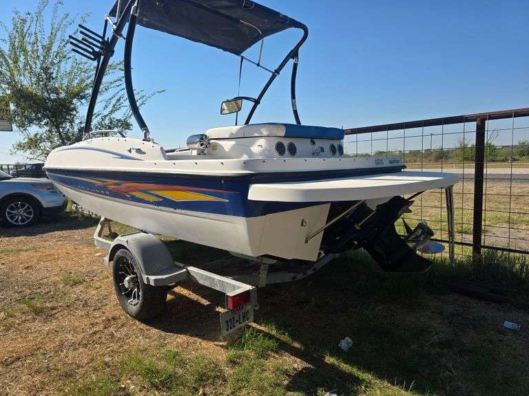 BAYLINER BOAT W TRAILER LAKE READY HAS KEY HAS TITLE RUNS AN DRIVES