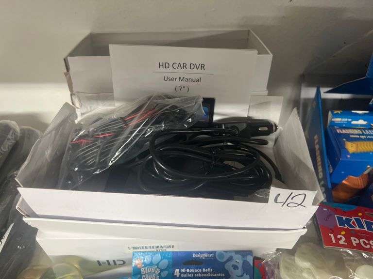 HD CAR DVR CAR CAM SET WITH 7" MONITOR & FRONT FACING CAM ATTACHED, AND REAR FACING CAM KIT