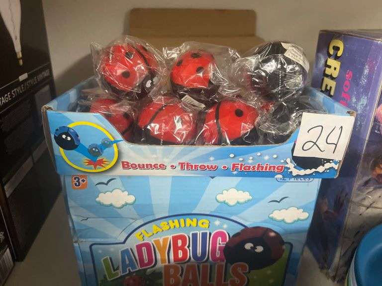 FLASHING LADYBUG BALLS FLOAT ON WATER
