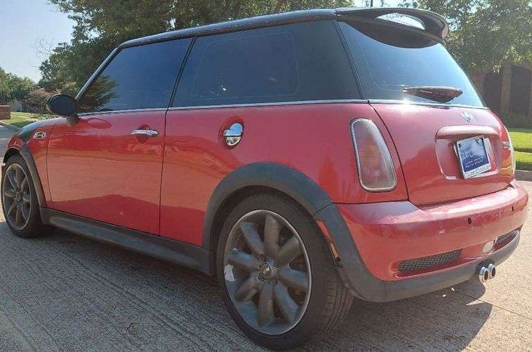 2003 MINI COOPER HAS KEY HAS TITLE RUNS&DRIVES