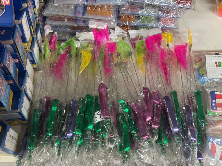 APROX 12" CAT TOY WITH FEATHER AND FOIL ENDS