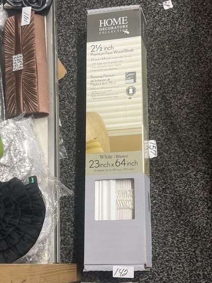 HOME DECORATORS COLLECTION 2.5" PREMIUM FAUX WOOD BLINDS 23" x 64"  WHITE COLOR, CAN BE CUSTOM CUT, 379-537