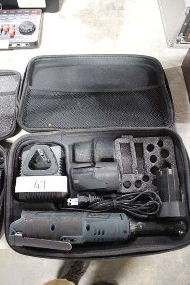 Wuyi S-Long Model Sl808 Cordless Ratchet Spanner With (2)-Batteries And Charger In Case