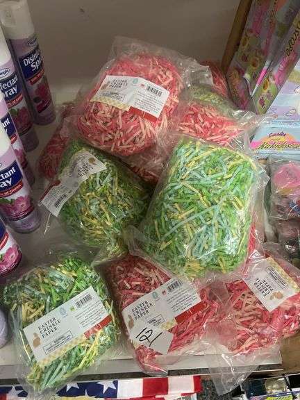 EASTER CRINKLE PAPER 1.5OZ IN RED AND GREEN COLORS
