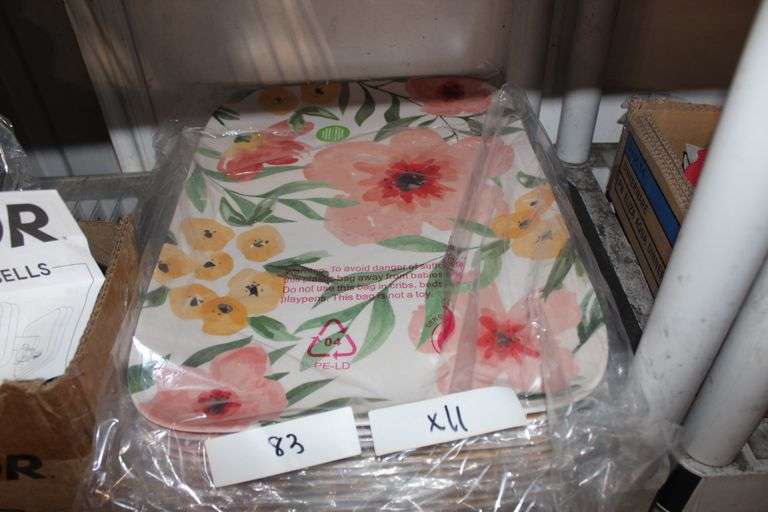 Brand new HomeTrends Party Platter Serving Tray Floral Décor, Model No. VB0028SS