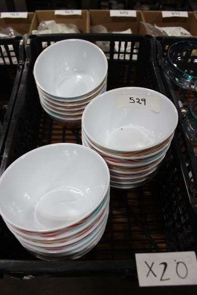 Brand new HomeTrends Small Bowl