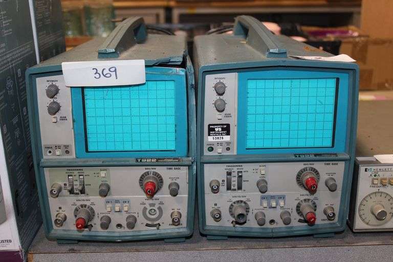 Tektronix T922 15MHZ Analog Oscilloscope