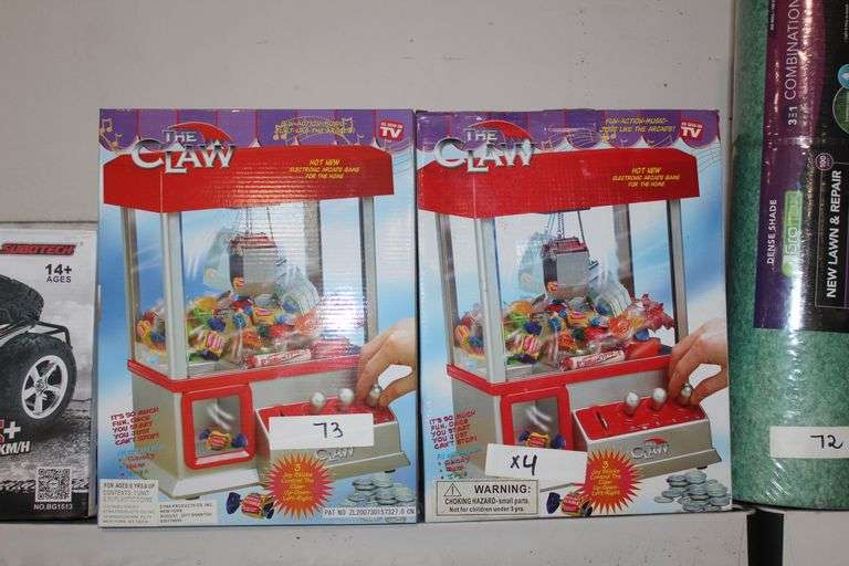 Brand new The Claw Machine Toy