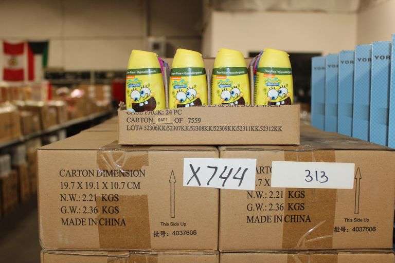 KIDS ASSORTED THEME 2.5OZ 3-IN-1 BODY WASH TRAVEL SIZE, Comes in various themes such as Sponge Bob, Disney, Spiderman and many others, lot sold PER UNIT