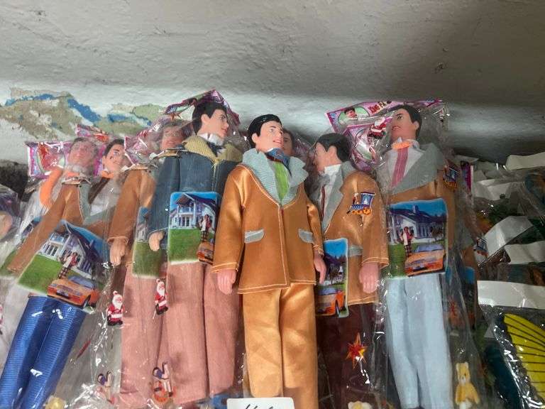 MALE FASHION DOLLS APROX 12"H MADE BY XING FA JING PIN