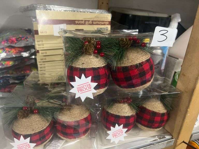 HOBBY LOBBY SHATTERPROOF ORNAMENTS 114mm DIA. HL9181355 2PACK CHRISTMAS 2022 RETAIL $11 EA