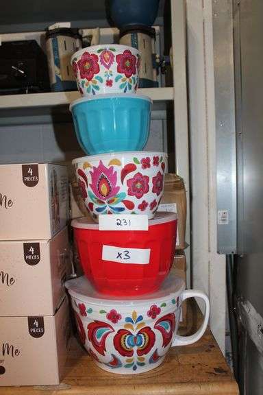 Brand new 10-piece Melamine Mixing Bowl Set (in various colors), lot sold per SET