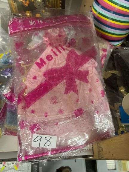 MO TE SHI ZHUANG MEILIDE DOLL DRESS IN VARIOUS DESIGNS APROX 12 PER PACK