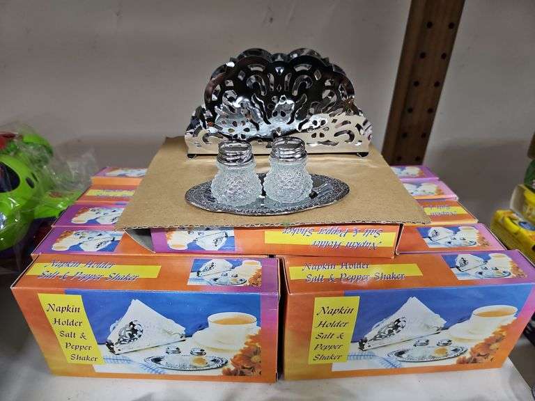 NAPKIN HOLDER SALT & PEPPER SHAKER SET