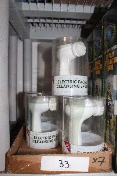 Brand new Vivitar Electric Facial Cleansing Brush