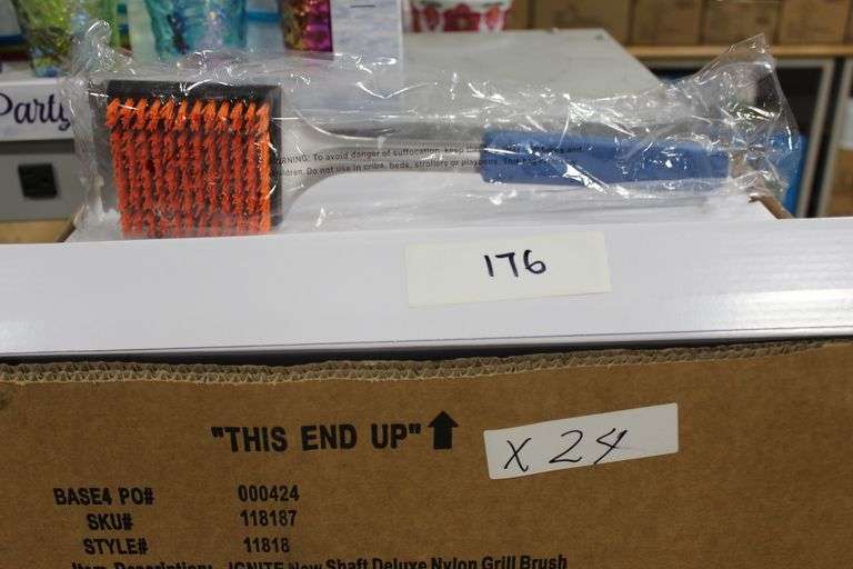 Brand new Ignite NEW SHAFT Deluxe Nylon Grill Brush