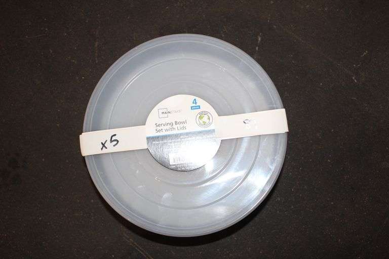 Brand new Mainstays Serving Bowl Set with Lids, 4 pieces